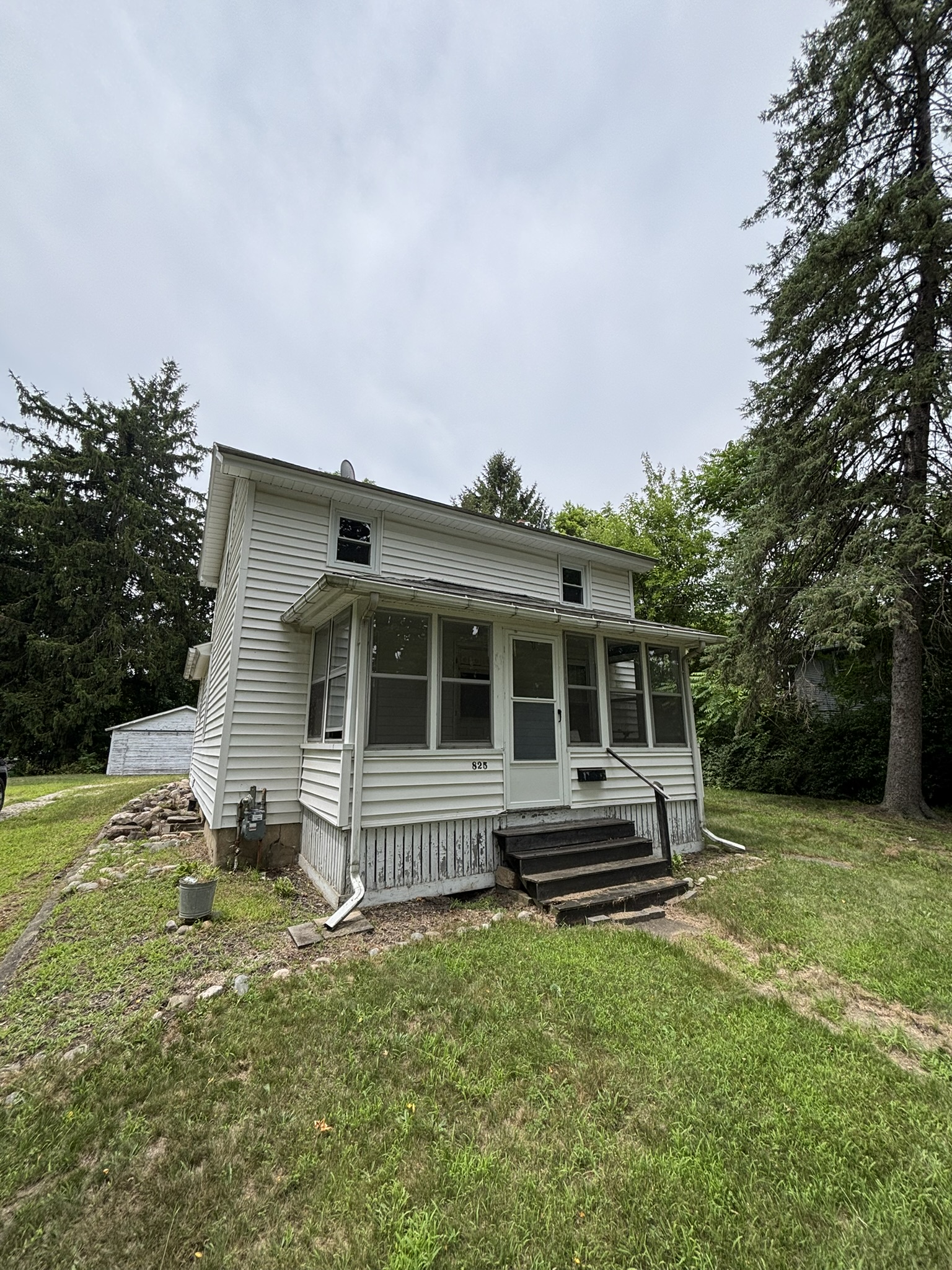825 Burr Oak Street