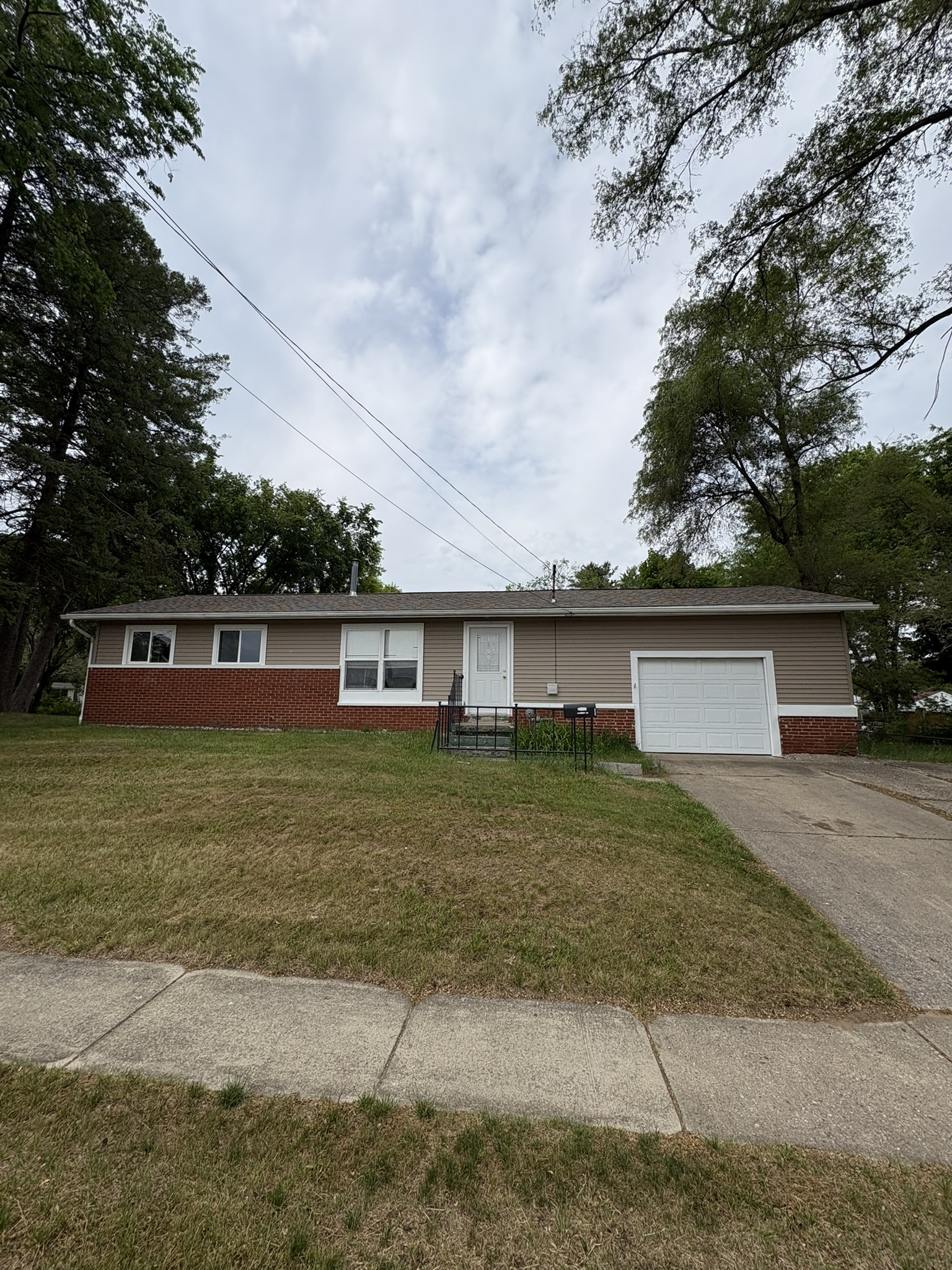 1005 E. North Street